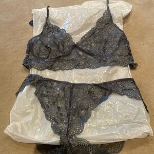 New 2 PCs Grey panty and bra set. Size L - cute and sexy